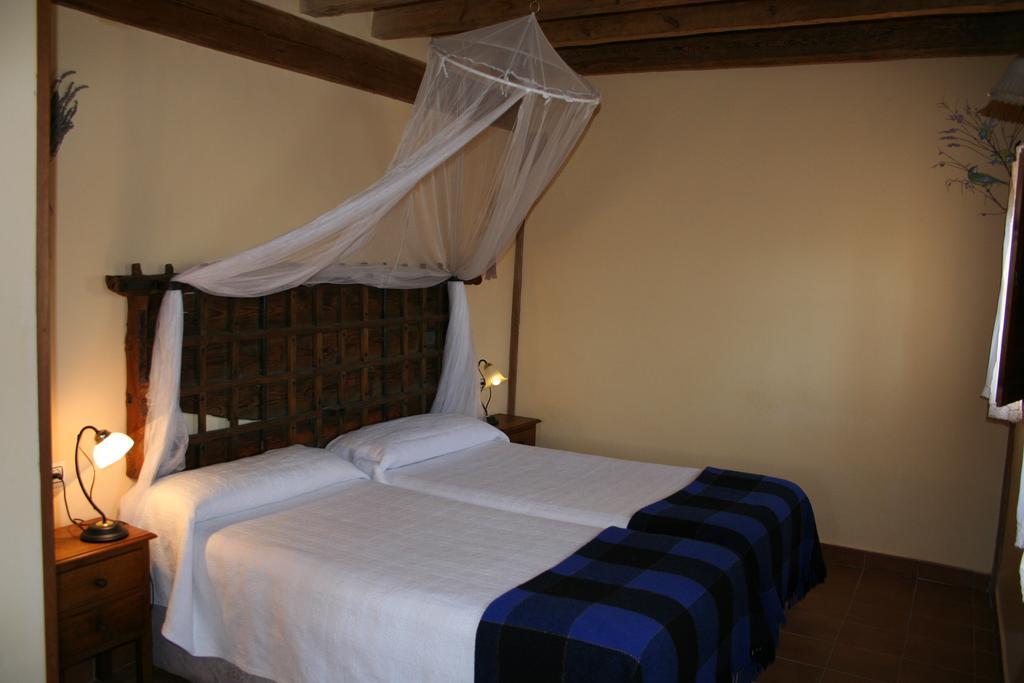 La Huerta De San Lorenzo Hotel Сеговия Стая снимка